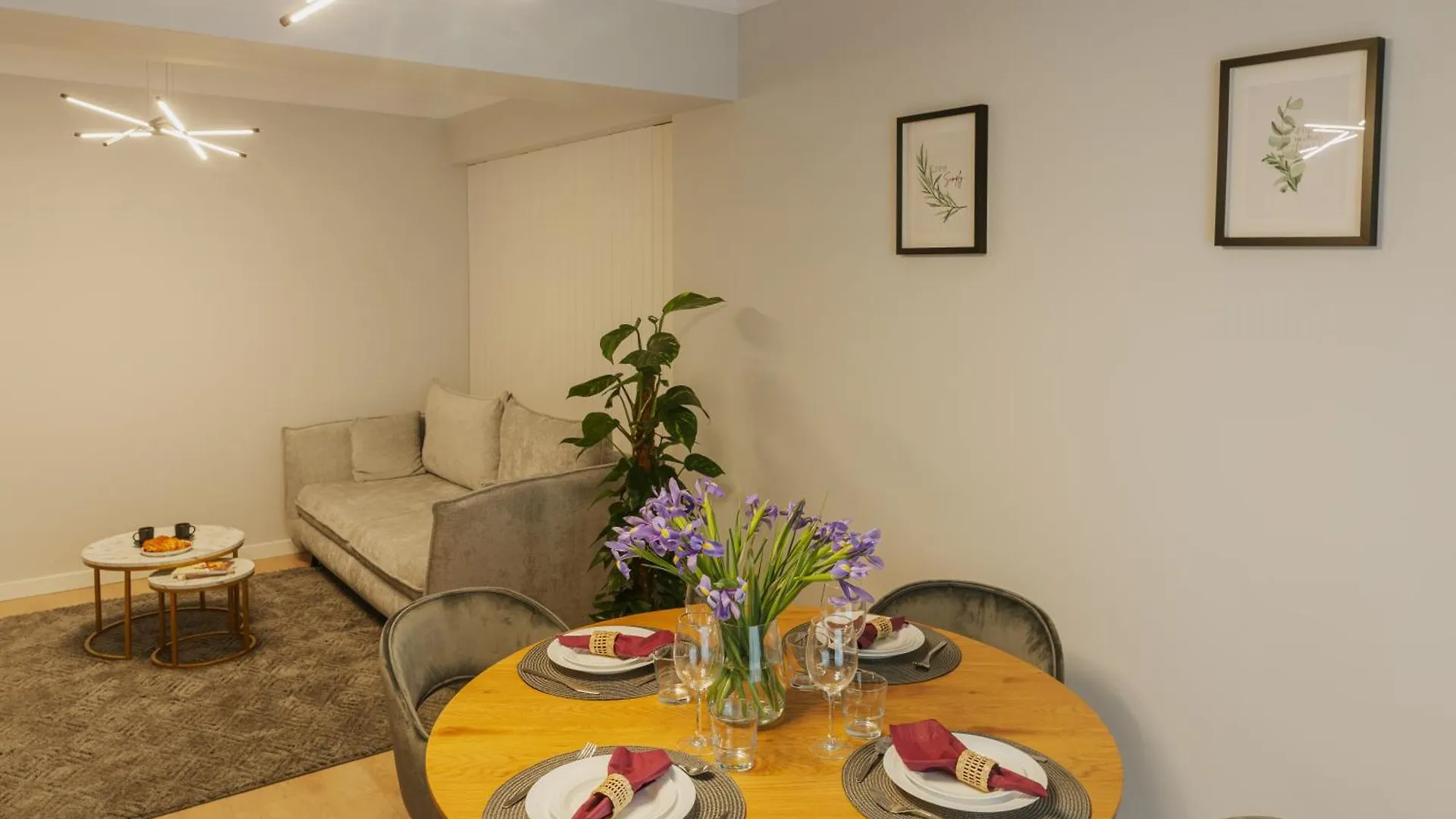 Signature Tn Executive Suites 3 Bucharest 0*,