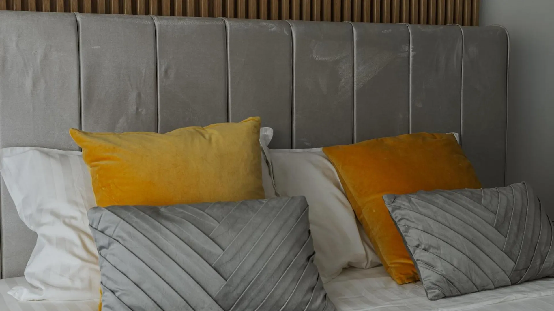 Signature Tn Executive Suites 3 Bucharest
