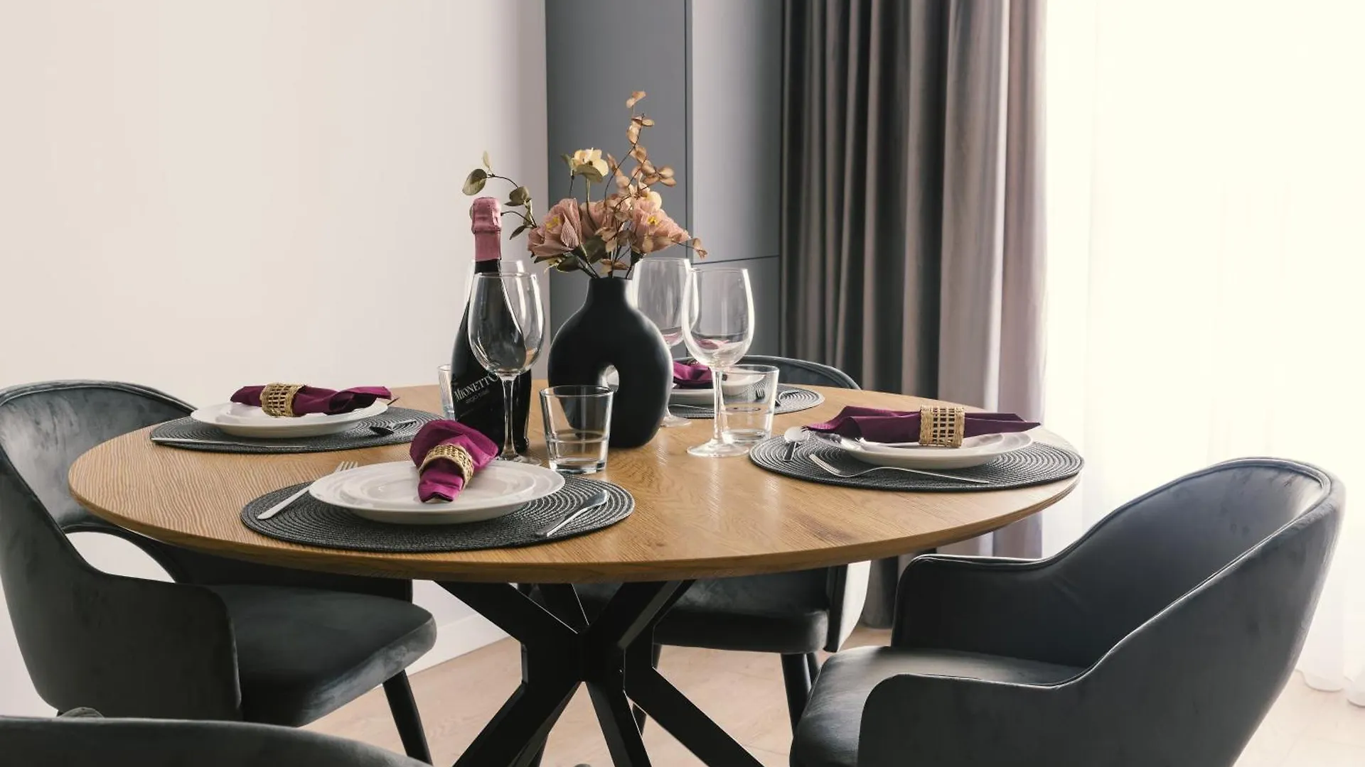 Signature Tn Executive Suites 3 Bucharest